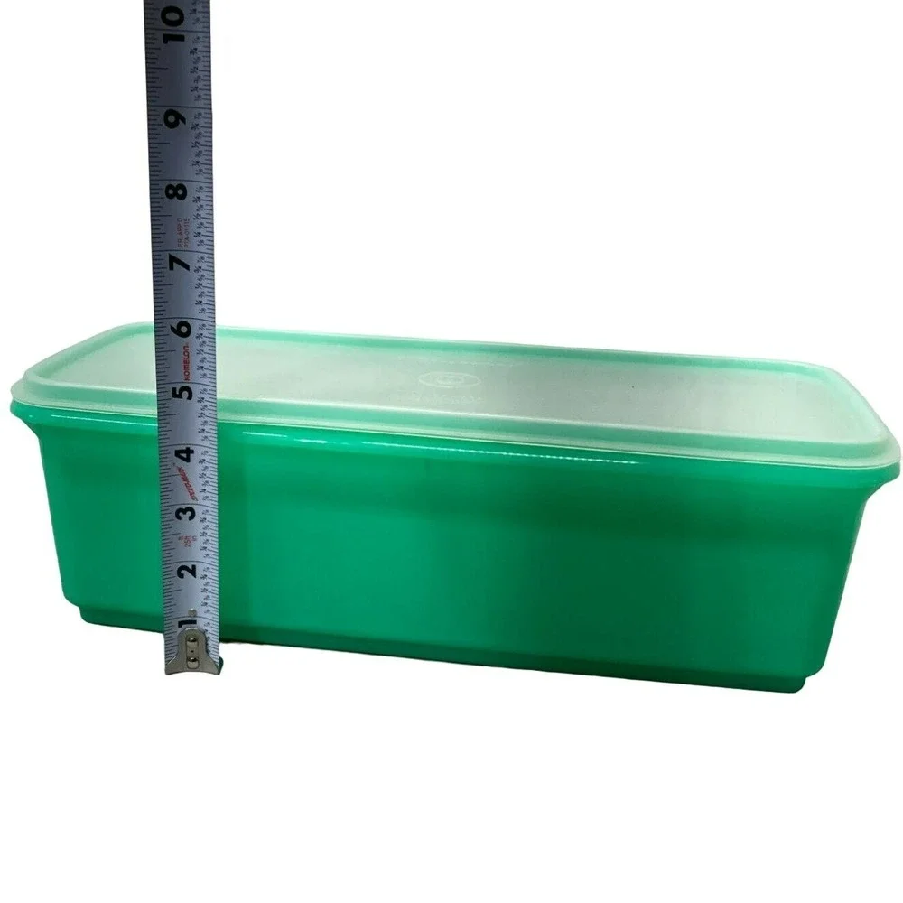 TUPPERWARE Bread Celery Vegetable Keeper Container Jadeite Green 782 892 Vintage